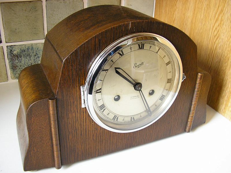 Mantle and Bracket Clocks/P4260001